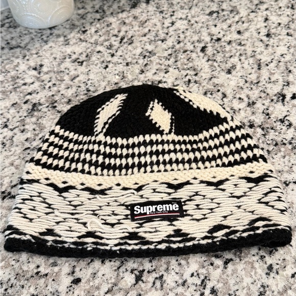 Supreme Other - Supreme Black Knit Beanie